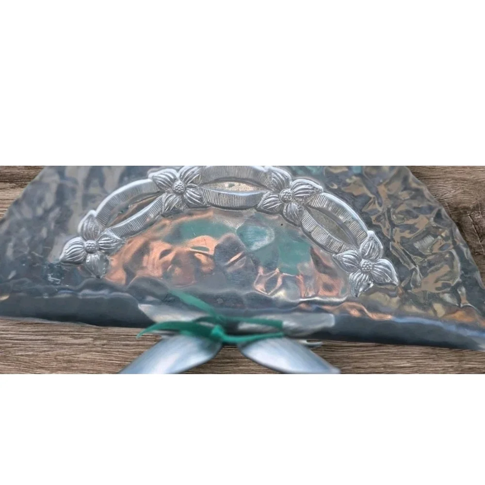 1950 Aluminum VTG Hand Forged Embossed Napkin / Letter Holder Fan Shaped Floral‎